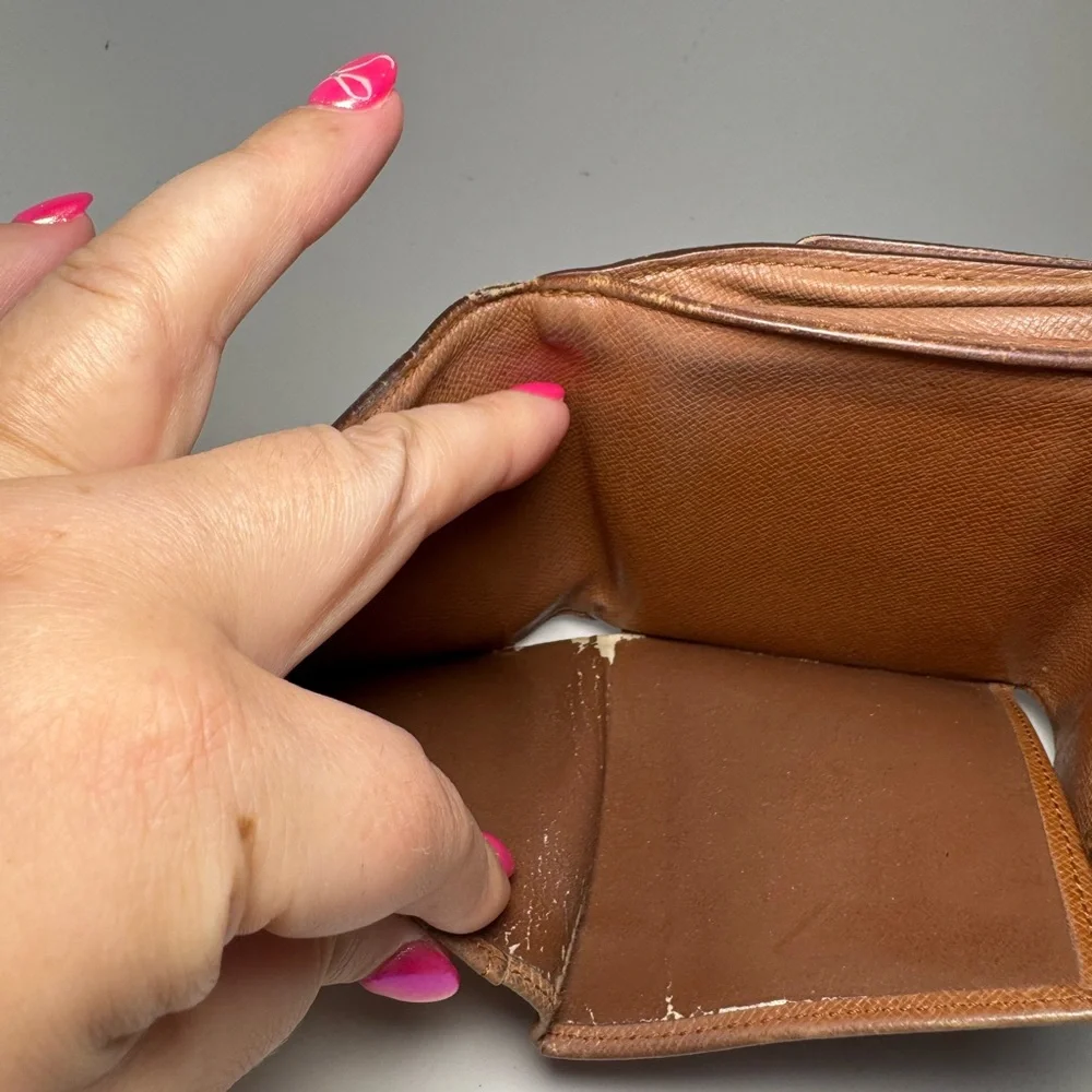 Louis Vuitton Monogram Elise Trifold Wallet